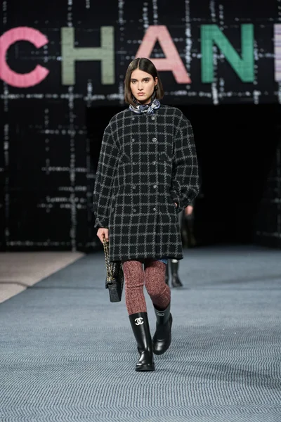 Look 35